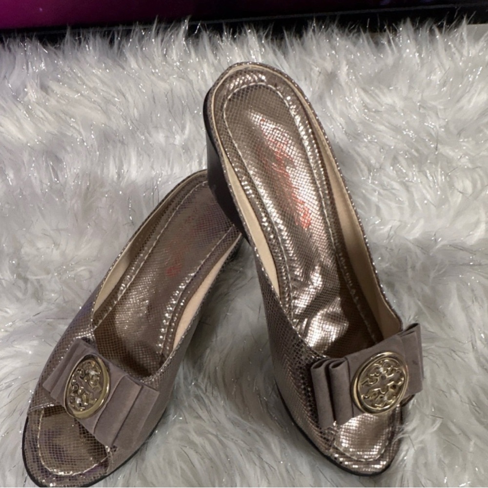 Tory Burch Metallic Peep-Toe Mules